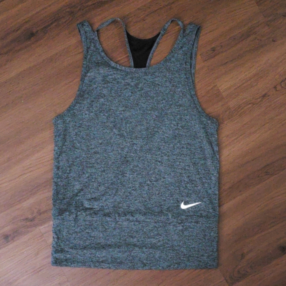 3x$10Nike active top